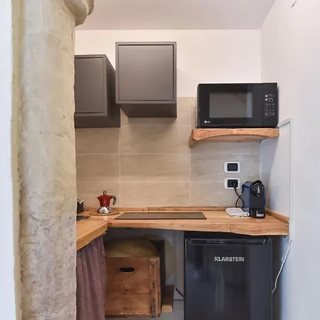 Saraceni 1 Old Town - Sit Apartment